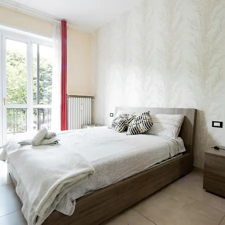 Reni House-bright Apartment+free Park *