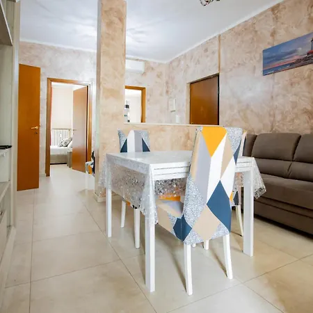 Apartment Reni House-bright Apartment+free Park *
