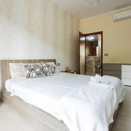 Reni House-bright Apartment+free Park *