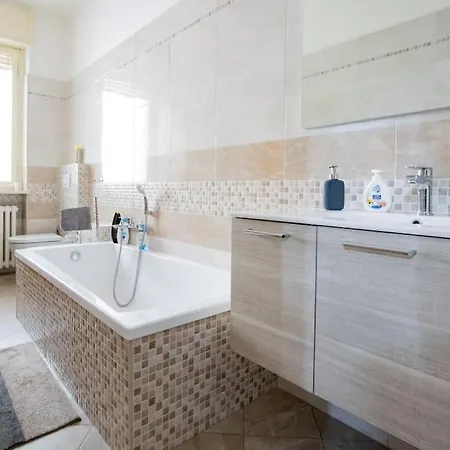 Reni House-bright Apartment+free Park *
