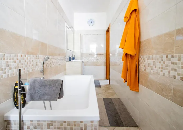 Reni House-bright Apartment+free Park 아파트 토리노