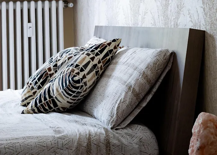 Reni House-bright Apartment+free Park *